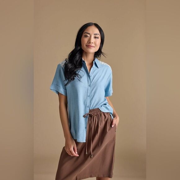 NWT DownEast Bluewind Crochet Chambray Button Down Short Sleeve Shirt XS - Picture 5 of 5